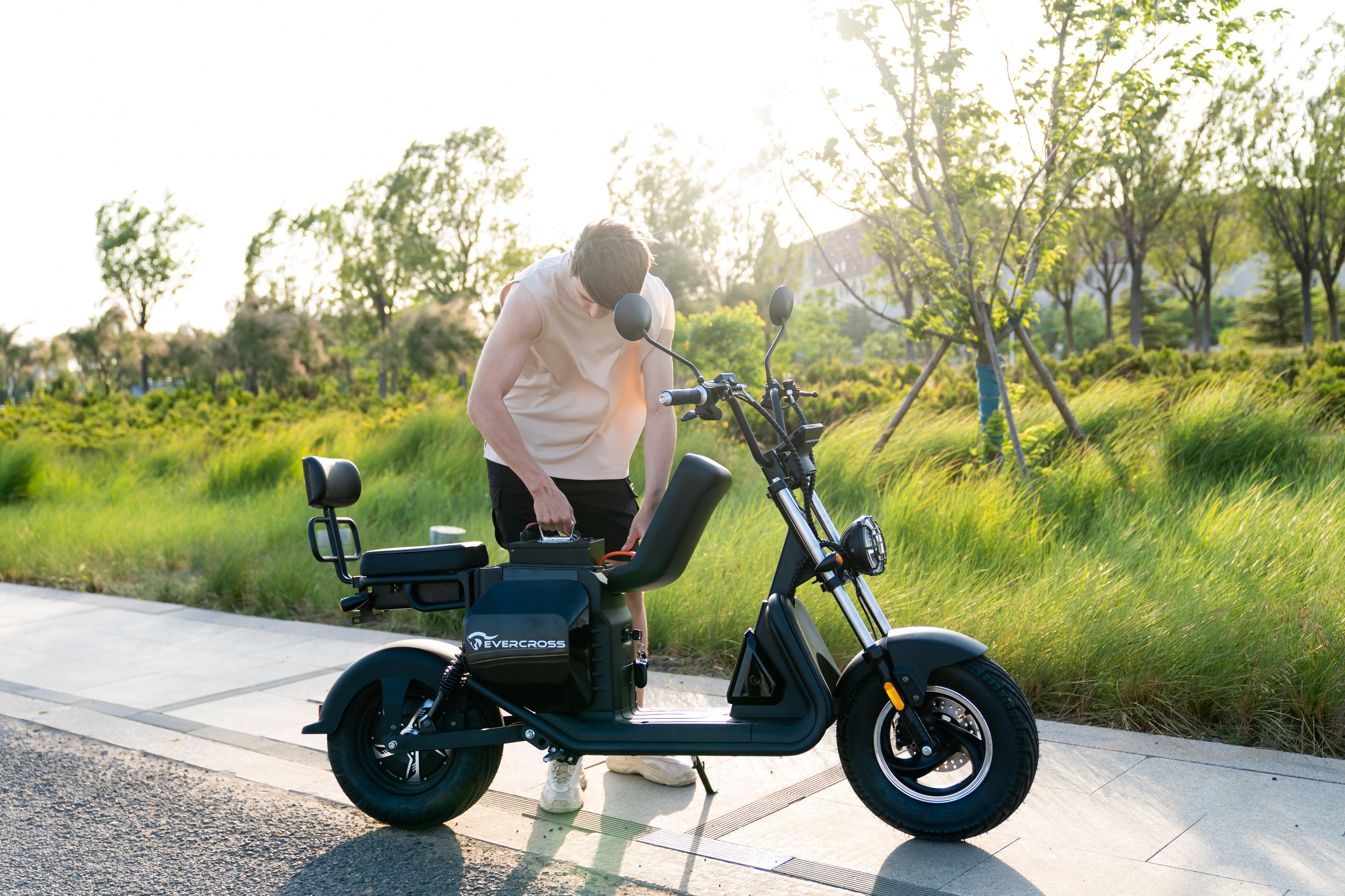 Elektrisches Motorradtemplate--26125311803766__collection_banner_P44gQE