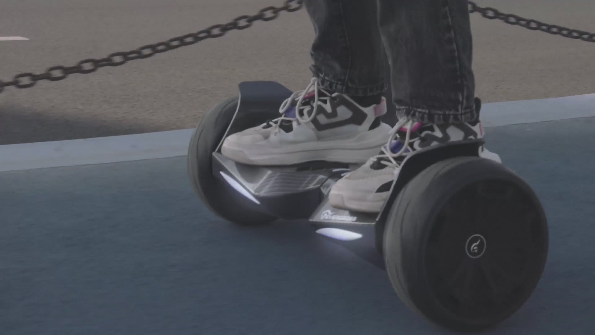 Video laden: Evercross EV5 Hoverboard-Fahrvideo